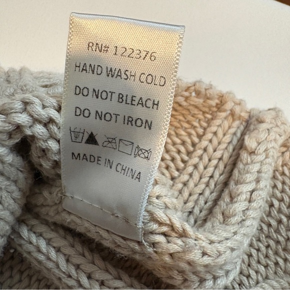 Mustard Seed V-Neck Taupe Sweater - S​ - Picture 5 of 13